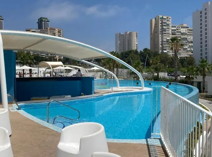 Sunset Waves Sun & بينايدورم