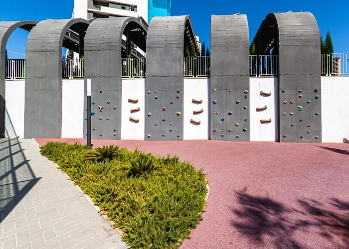 Sunset Waves Sun & * بينايدورم