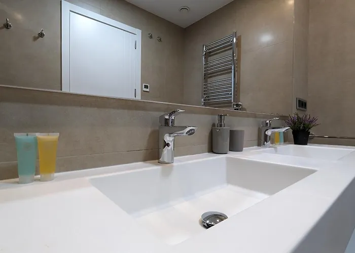 Sunset Waves Sun & شقة