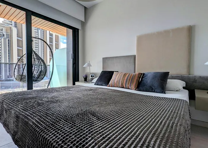 Sunset Waves Sun & * بينايدورم